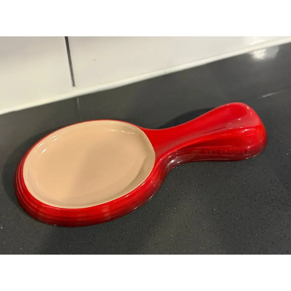 Le Creuset Spoon Rest Red Ombré Cerise Kitchen Utensils Colorful Classic - Picture 4 of 9